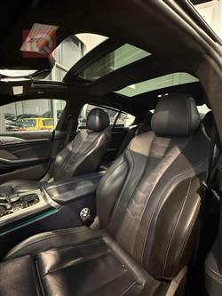 بي ام دبليو 8 الفئة